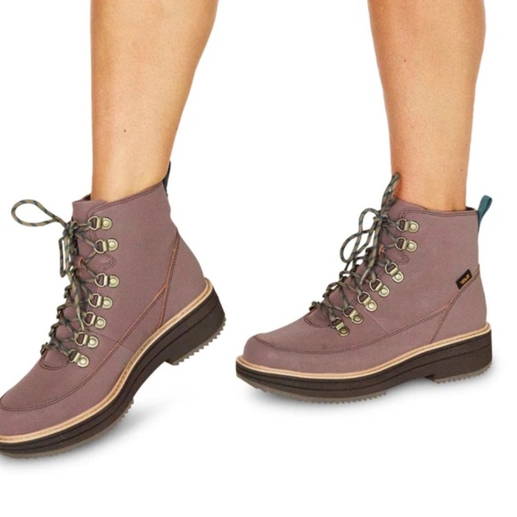 Teva Midform Lace Up Boot in Dark Purple Gorpcore Women's Size 9.5 - Picture 2 of 9